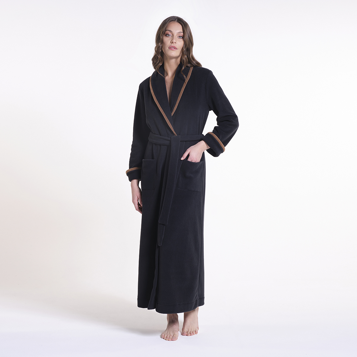 Made In Italy Luxury Viscose Pile Robe With Contrasting Neckline For Fall Winter 2022 Sleepwear For Woman 