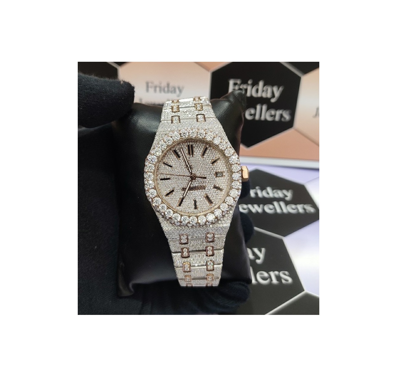 Women's Luxury Style Iced Out Watch Handmade with VVS Clarity Moissanite Indian Big Manufacturer Low Price Attractive Dial
