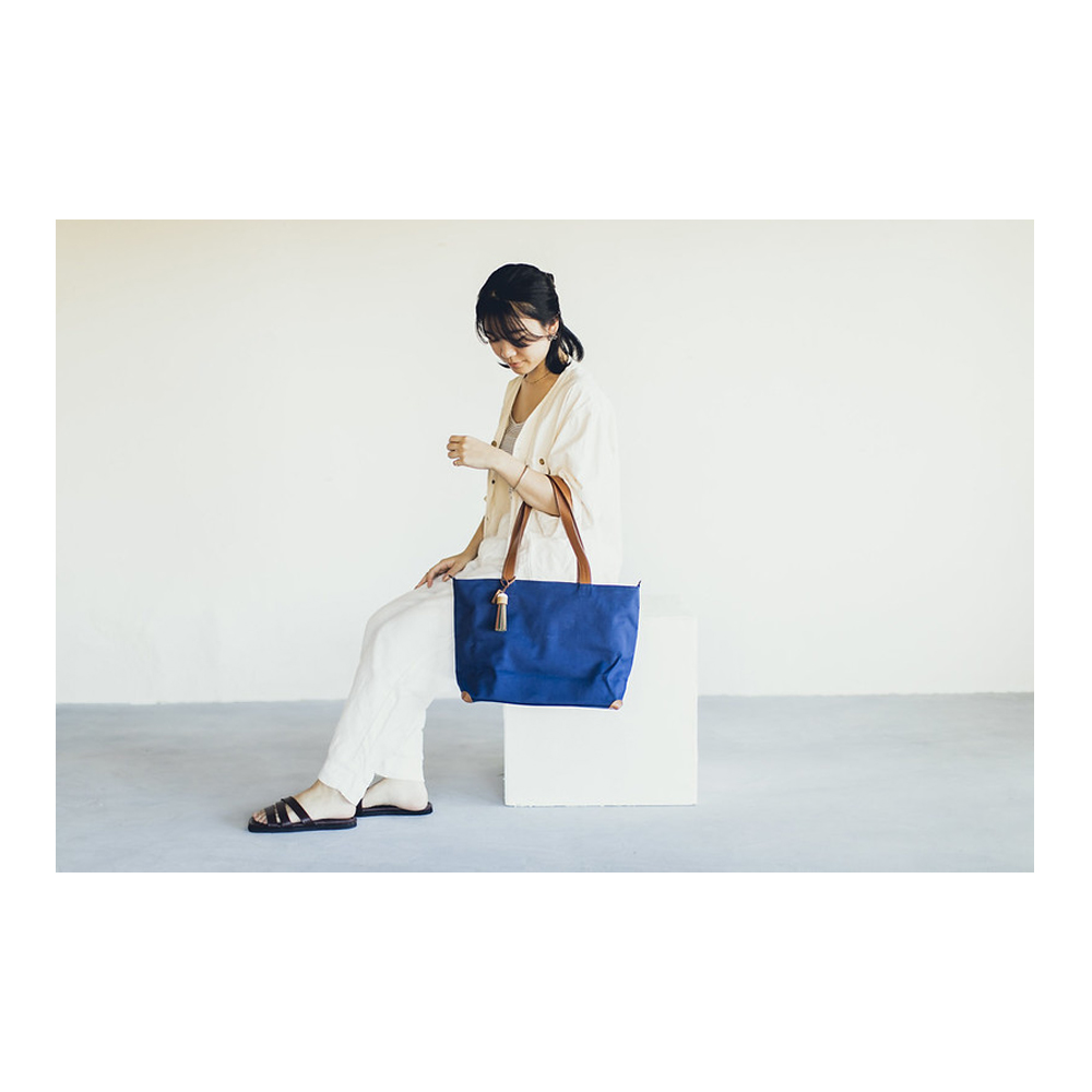 Multi Function 1 Day Trip Tote Bag with Expandable Design & Colorful Charm with Wholesale Price Premium Export Quality