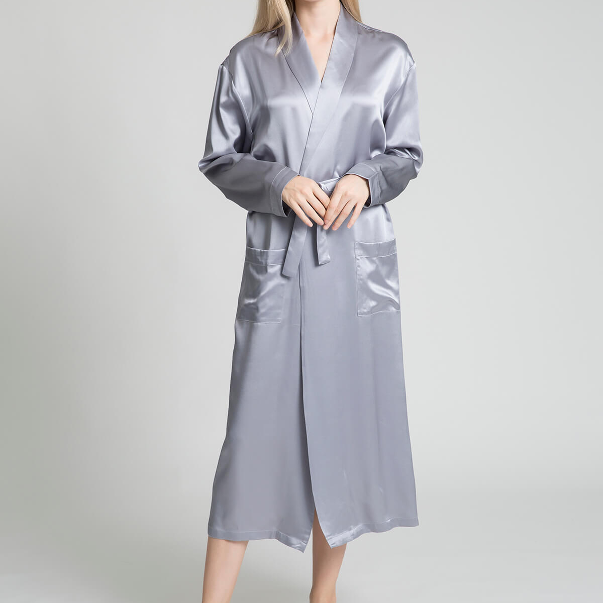 Custom Logo And Color Wholesale Satin Pure Mulberry Silk Robes Sleepwear Long Sleeve Men Silk Robe 