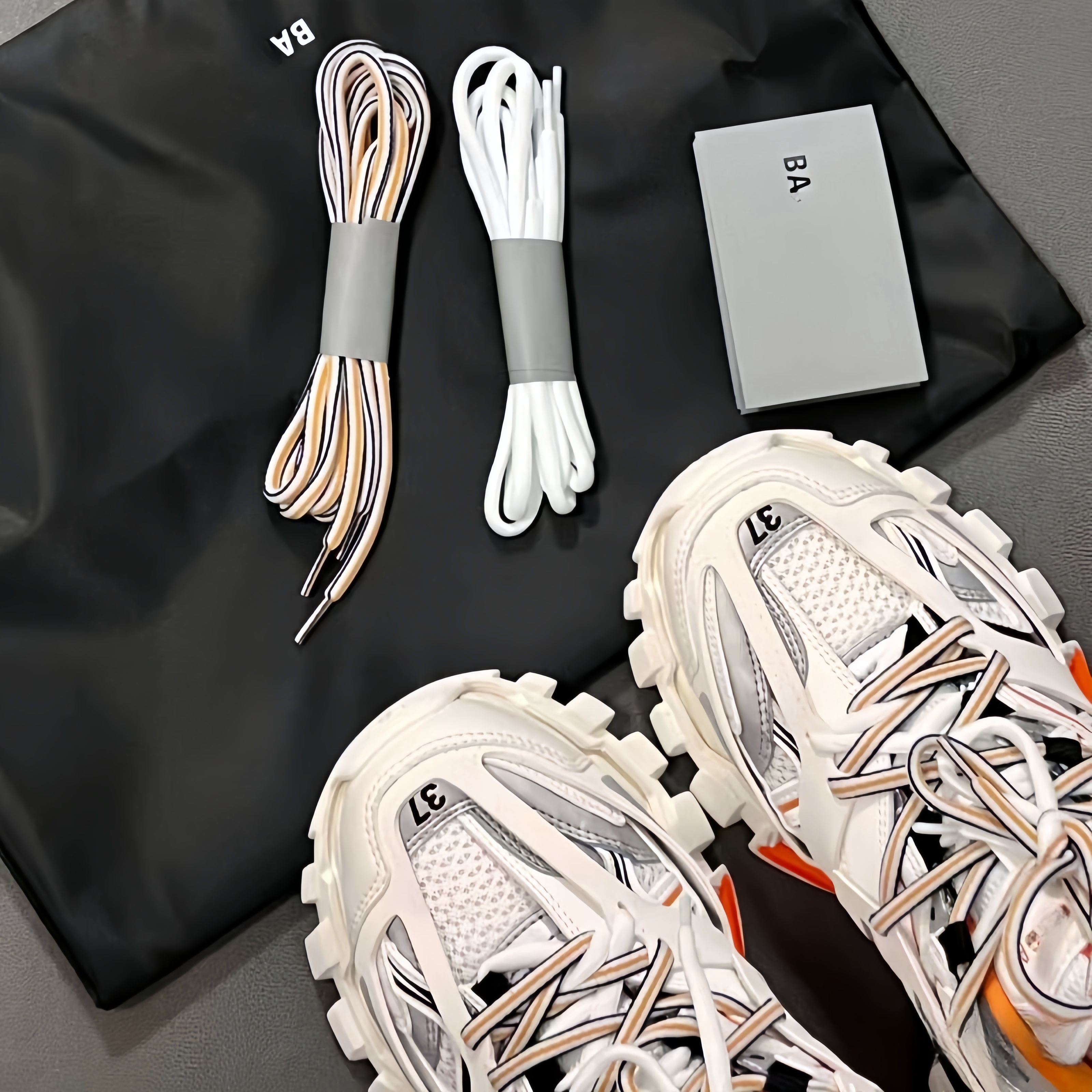 Top Quality Luxury Brand LED Light Design Sneakers 2025 Classic Brand Sneakers Men's and Women's Casual Shoes