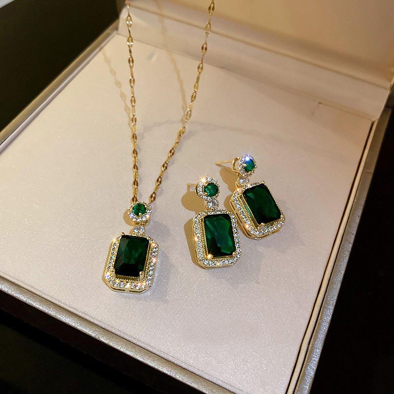 Non Tarnish Fashion Emerald Zircon Crystal Premium Ring Earrings Necklace Jewelry Set
