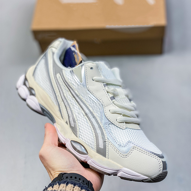 Custom Women's Fashion Sport Sneakers with Logo Warm Suede Upper Material Leather and Net Enhancement