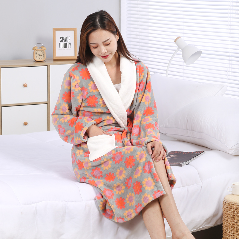 Hot Sell Hooded Terry Cloth Robes Fleece Sleep Tops Women&#39;s Sleepwear Hotel/spa Bathrobe With Hood 