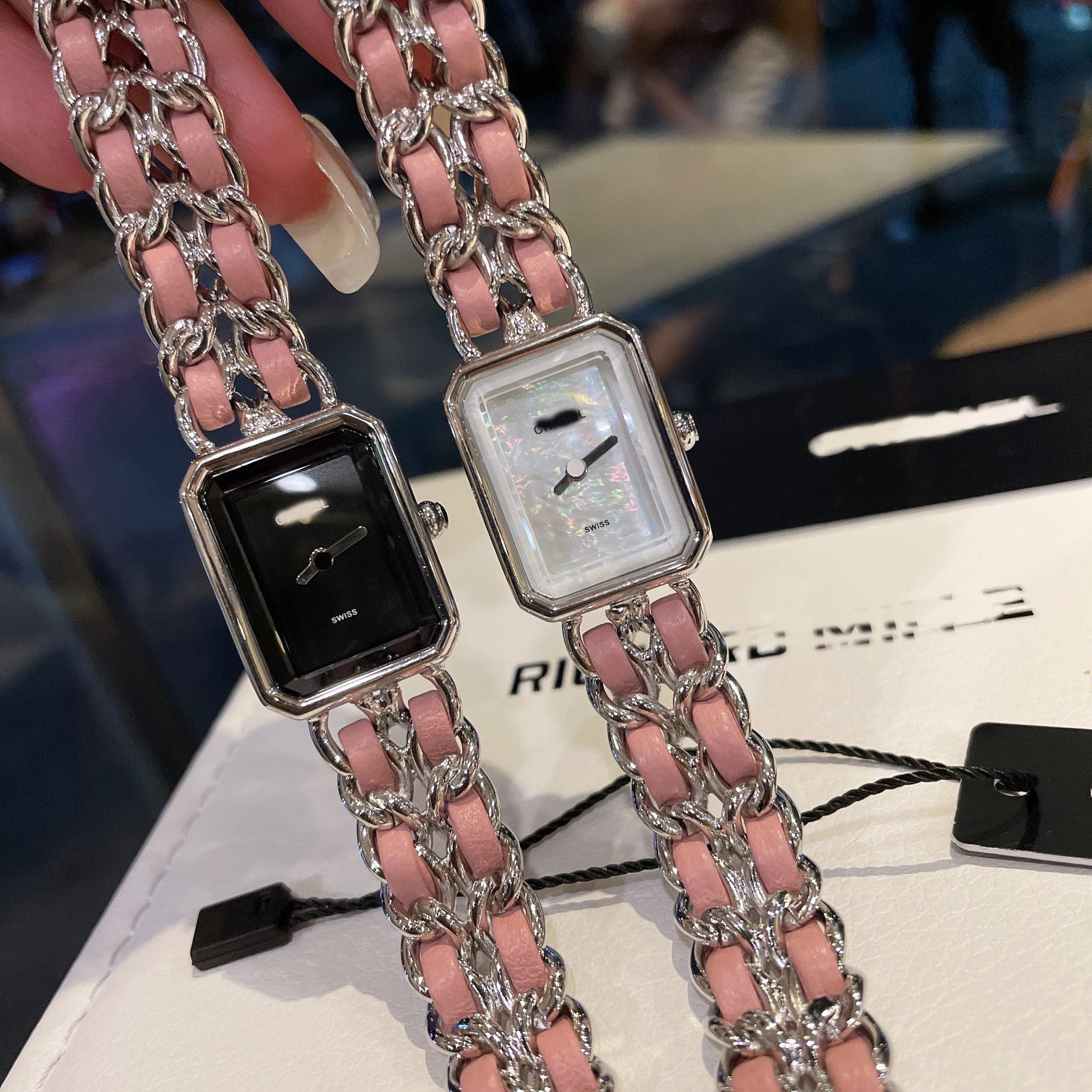 Luxury Premiere Series Wristwatch Square Mineral Crystal Glass Inlaid Egg Surface Agate Fine Steel Leather Watch 26.1x20mm 