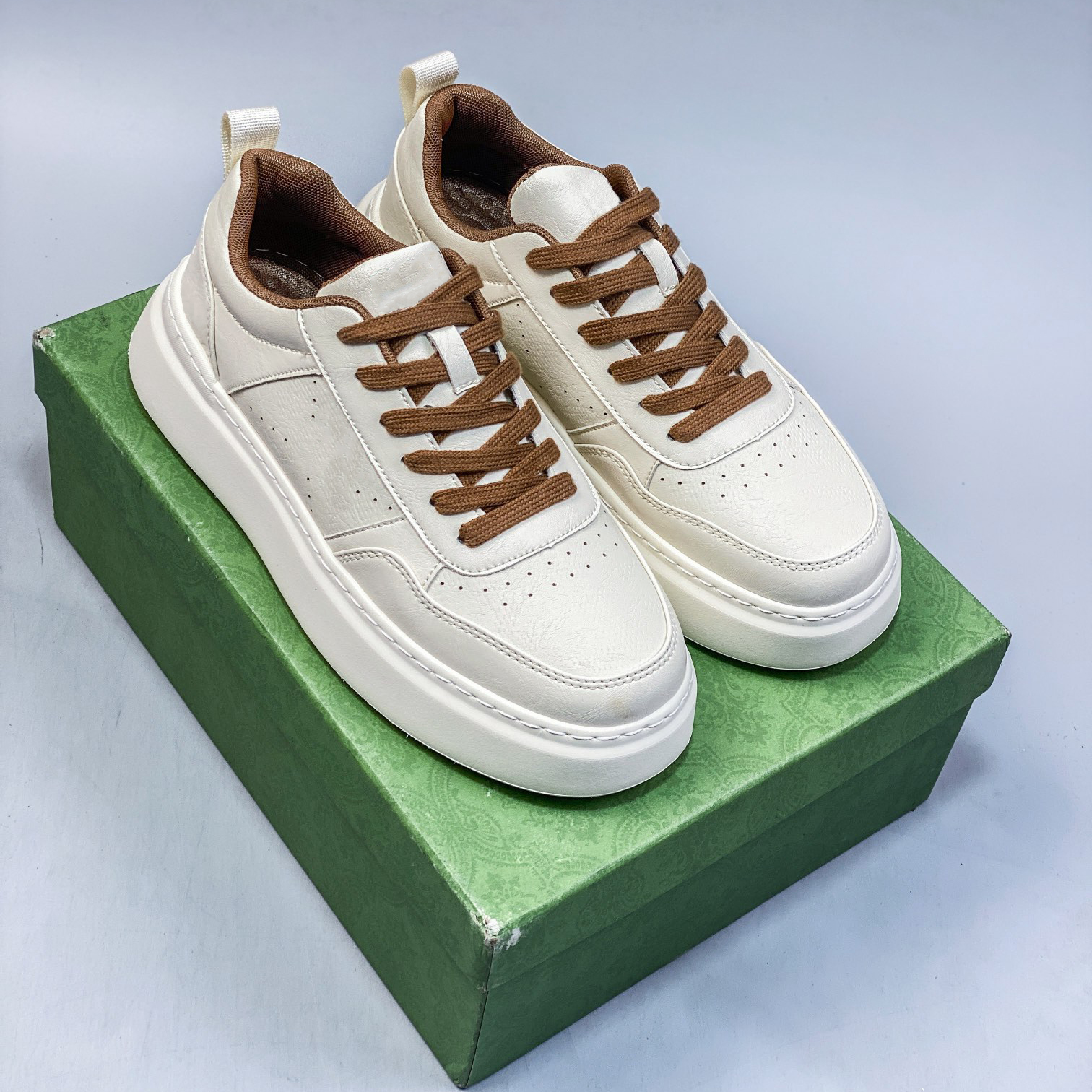 2025 New Style Luxury Genuine Leather Casual Shoes for Men with Eco-friendly Thick-soled Flat Sneakers