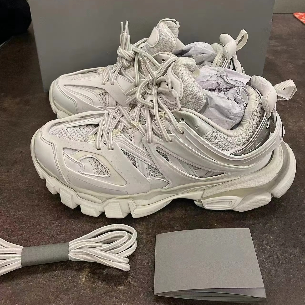 Top quality design brand luxury casual sneakers Men's fashion skateboard shoes Wear-resistant casual walking shoes