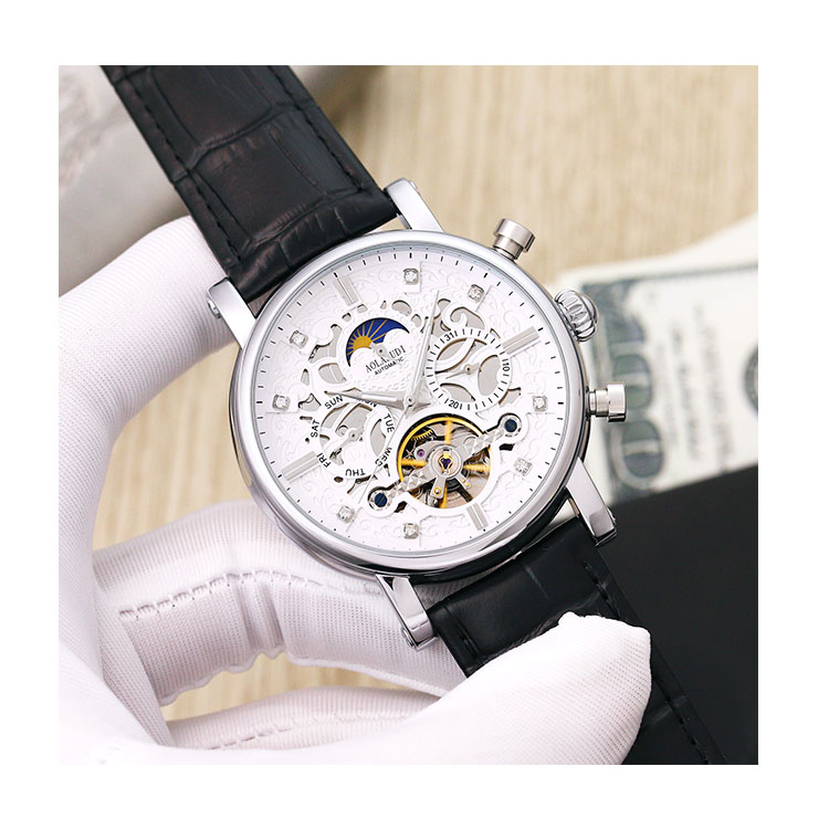 Round Dial Branded Wrist Watches Luxury Quartz Watch For Men And Women 