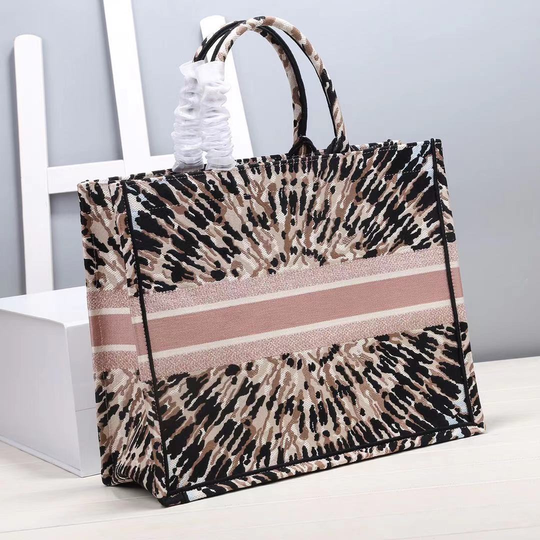 2022 New Trendy Canvas High Quality Embroidered Luxury Custom Women Handbags Luxury Brand Ladies Book Tote Hand Bags 