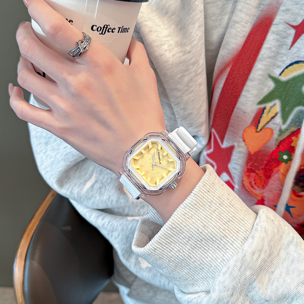 Fashionable High Quality Ladies Casual Silica Gel Band Students Simple Square Watch Quartz Watch for Women