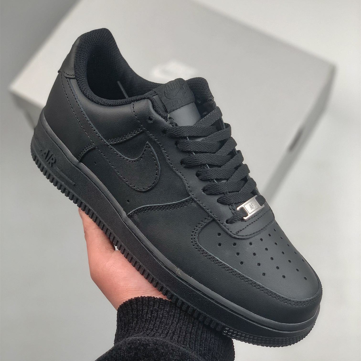 Hot Sale Classic Black Nike Air Force 1 Black Casual Shoes Comfortable Women&#39;s Walking Style Sneakers Men&#39;s Outdoor Nike Shoes 