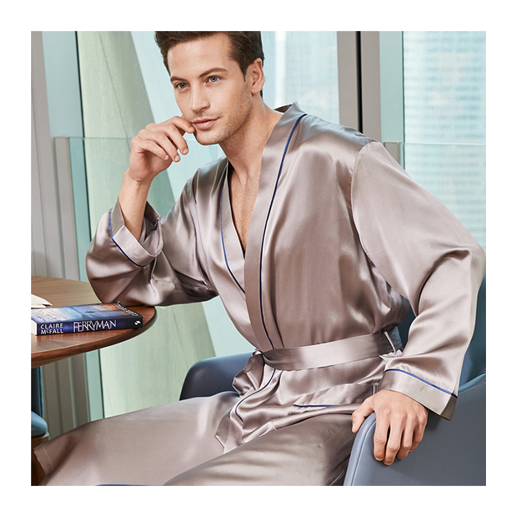 2021 Custom Logo And Color Wholesale Satin Pure Mulberry Silk Robes Sleepwear Long Sleeve Men Silk Robe 