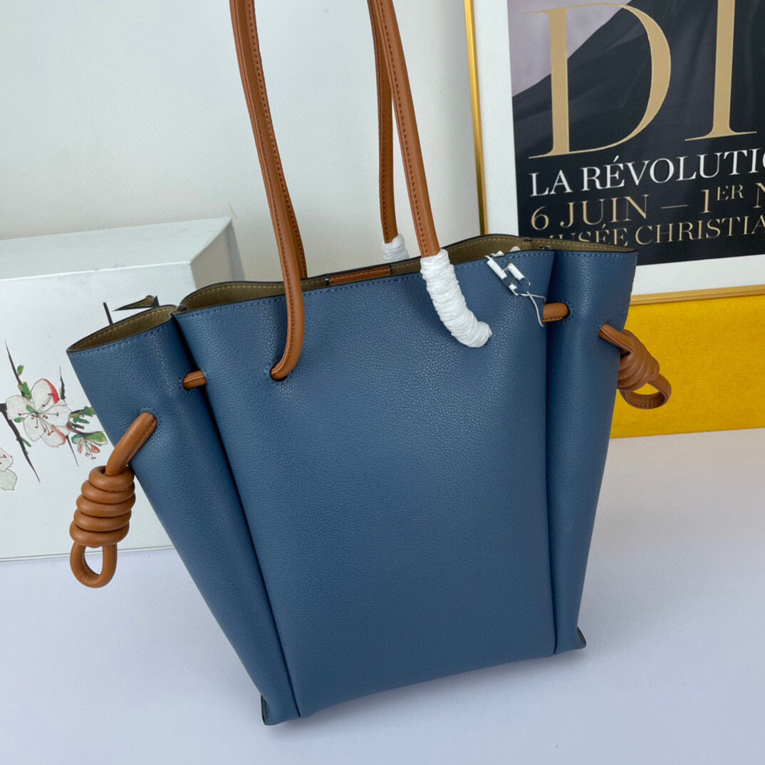 Ladies&#39; First Layer Real Cowhide Classic Twist Braid Drawstring Hand-held One-shoulder Large-capacity Work Bag 