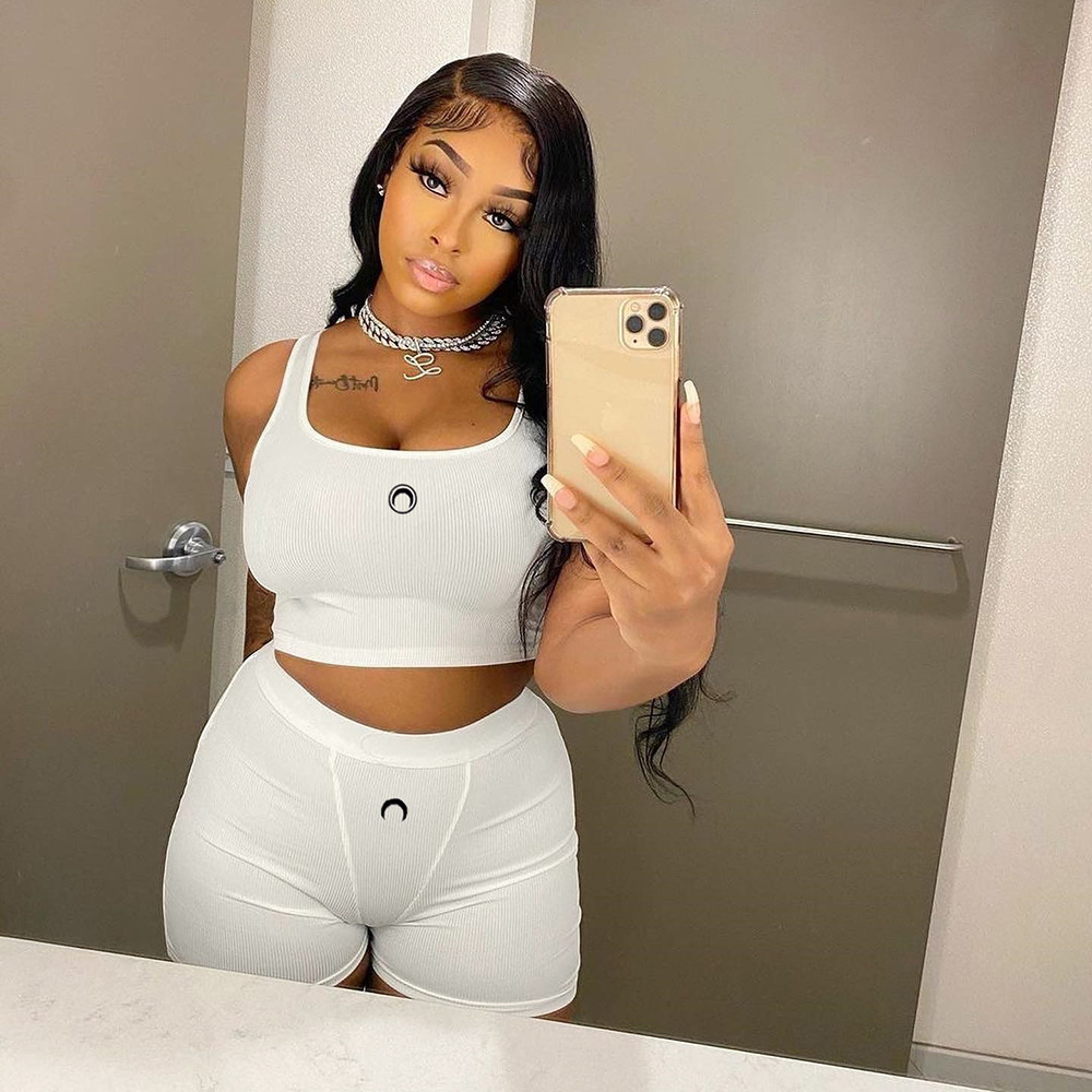 2022 New Summer Women&#39;s Clothing Fashion Y2k Solid Color Matching Crescent Umbilical Hollow Casual Short Suit Two Piece Set 