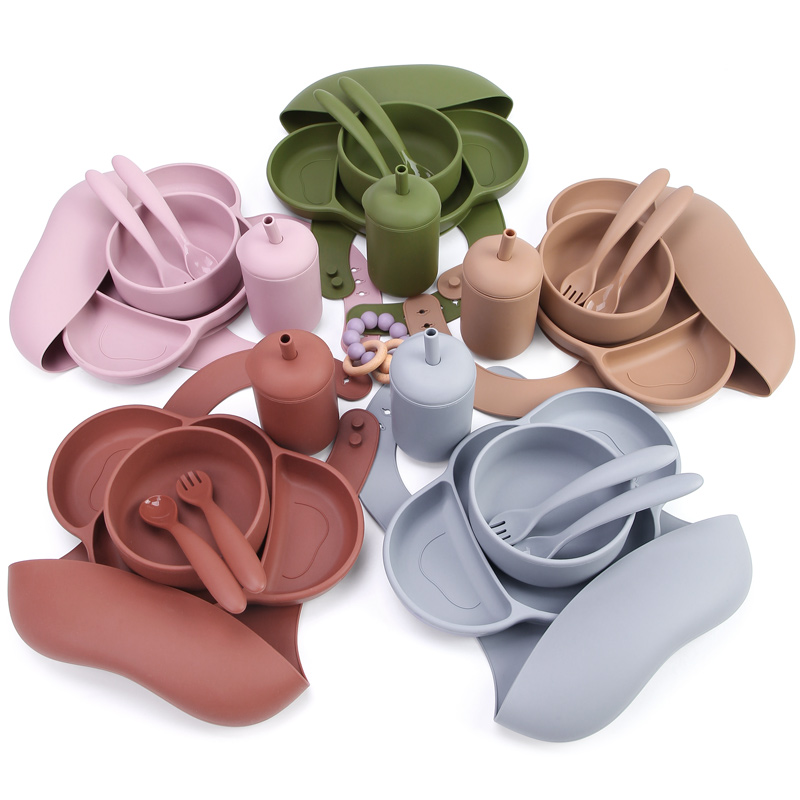 Wholesale Bpa Free Baby Mat Feeder Cup Eco Kids Divider Spoon Silicon Dishes Feeding Set For Baby Suction Bowl Silicone Plate 
