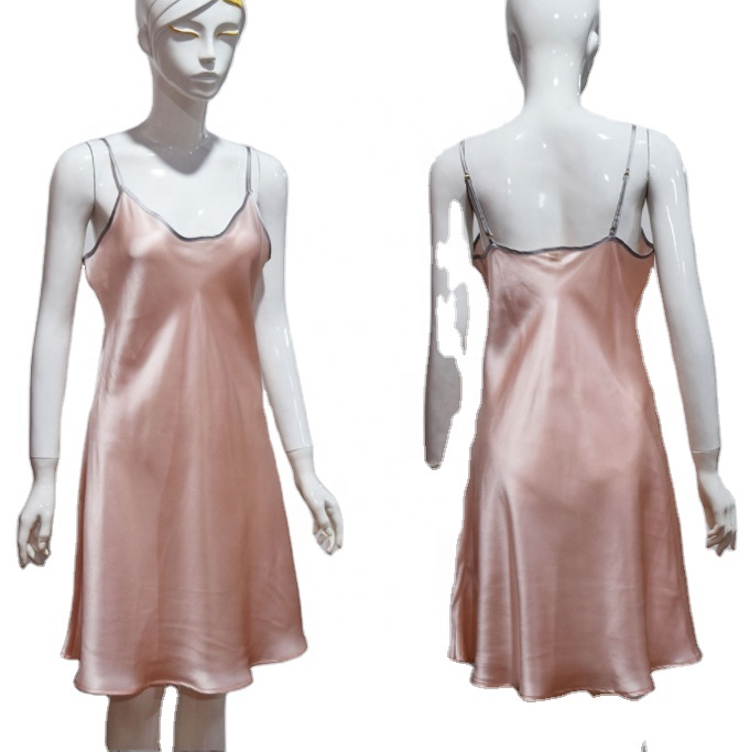 Wholesale Luxury Women&#39;s Sexy Bridal Short 100% Silk Satin Robe With Sling Pajamas 2 Pieces Set Nightdress Sleepwear 