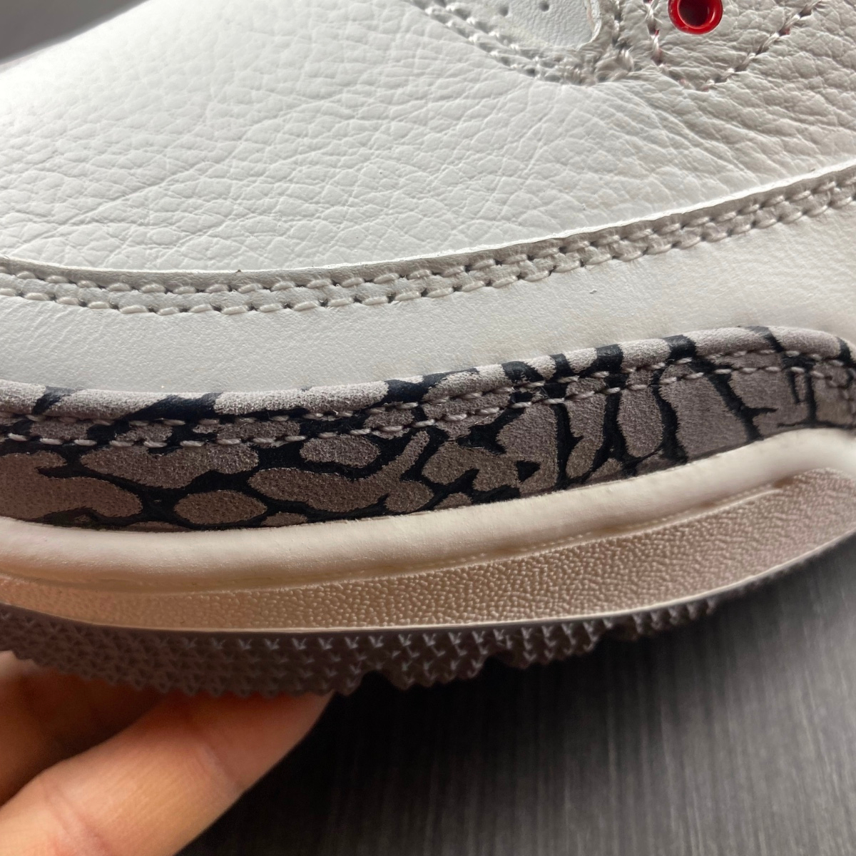 2023 Newest High Og Quality Aj 4 Retro Black Canvas Red Cement 3 White Cement Reimagined Fire Red Mens Shoes 