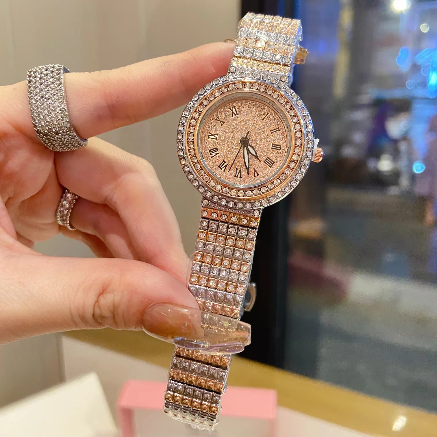 Top Grade Quality Luxury Brand Diamond Watches Women's Popular Quartz Watch White and Gold Female Wrist Watch