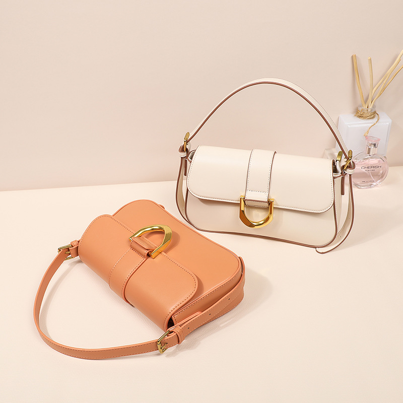 Customize Logo Design Luxury Handbags For Lady Fashion Shoulder Handbag For Lady High Quality Vegan Pu Leather Underarm Bag 