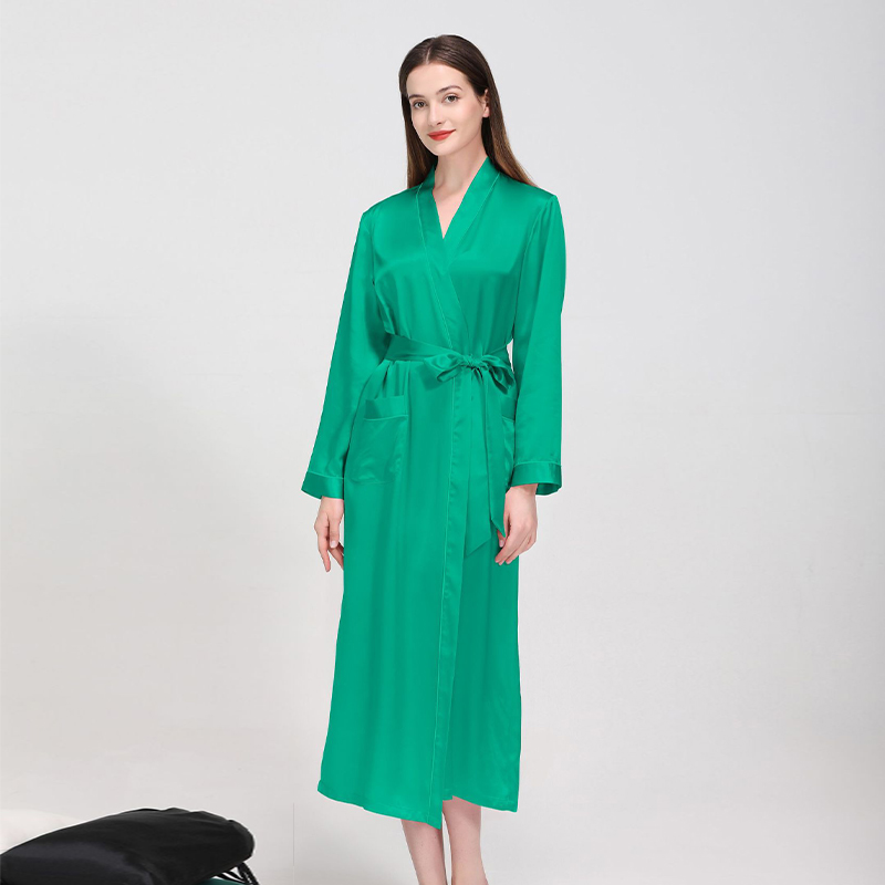 Hot Selling Wholesale Luxury Comfortable Breathable Women Silk Pajamas Set 