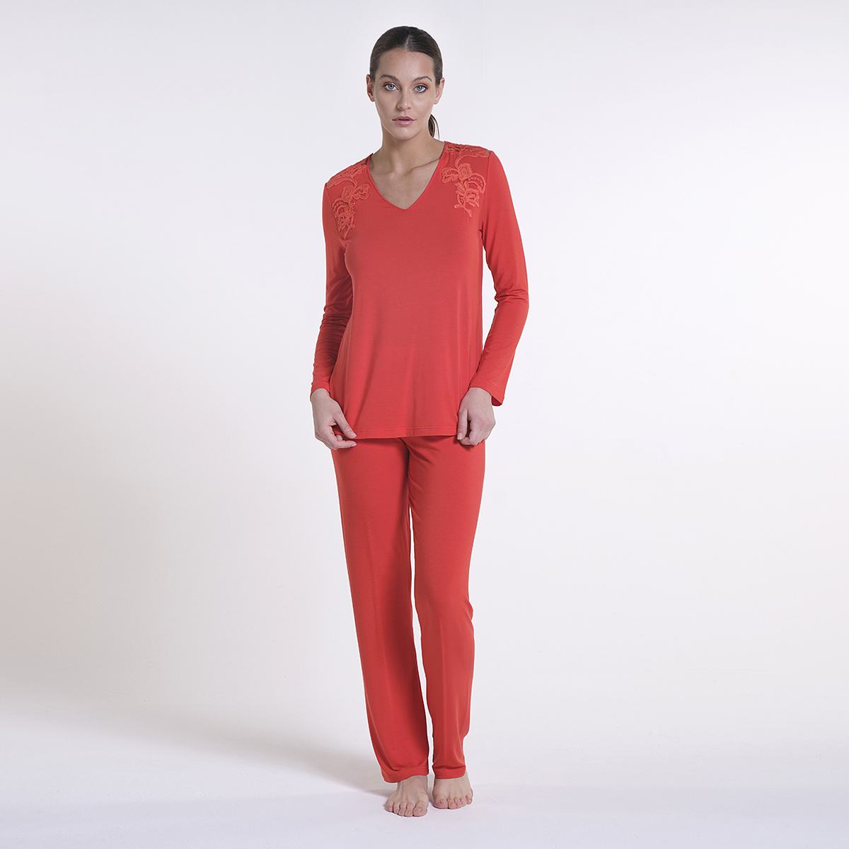High Quality Made In Italy Micromodal Pyjamas With Macrame Lace For Fall Winter 2022 Sleepwear For Woman 