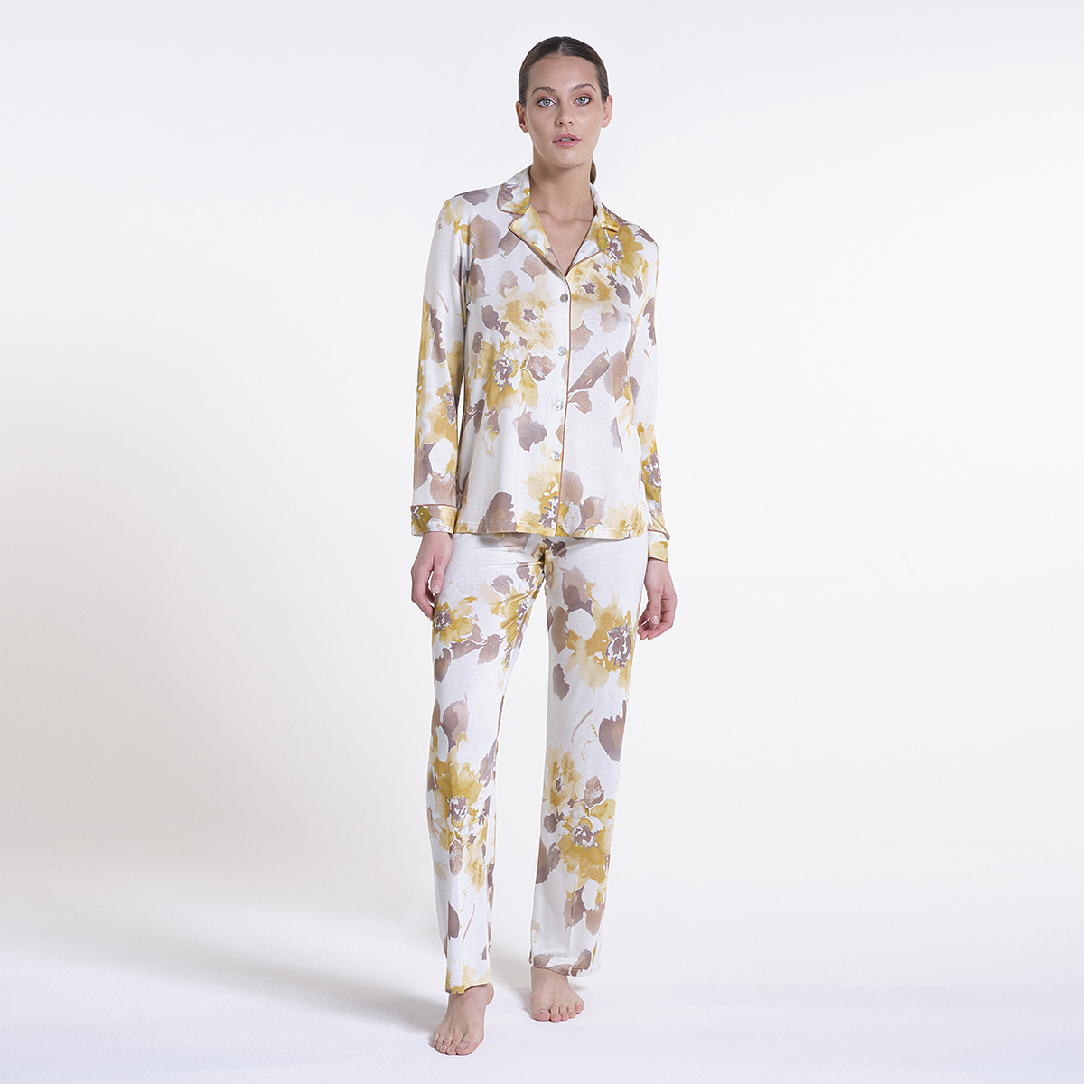 High Quality Made In Italy Printed Viscose Pyjama Set With Satin For Fall Winter 2022 Sleepwear For Woman To Lounge In 